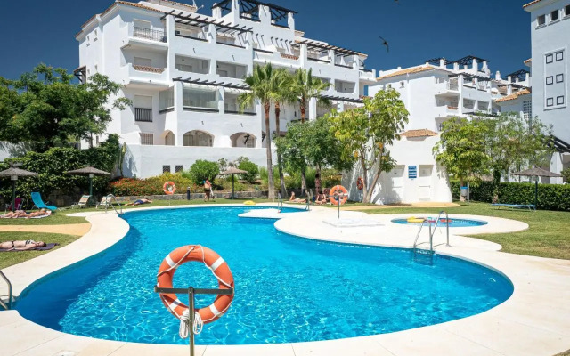 2091- Apt close from all amenities