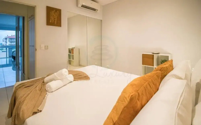 ZEN CENTRAL AMBIENT - 3Bedroom Apartment