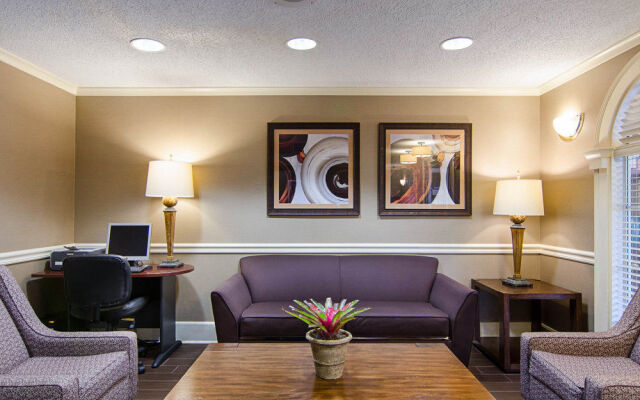 Comfort Inn West