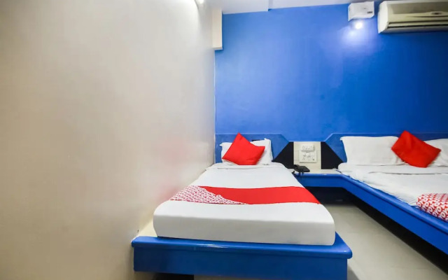 OYO 48043 Hotel Godavari
