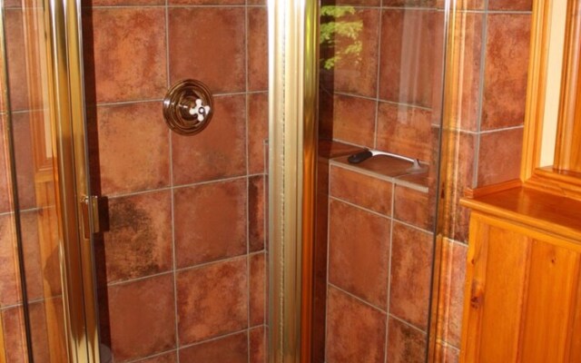 Honey Maple Grove BnB