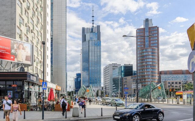 Lumina comfortable apartment in Warshaw