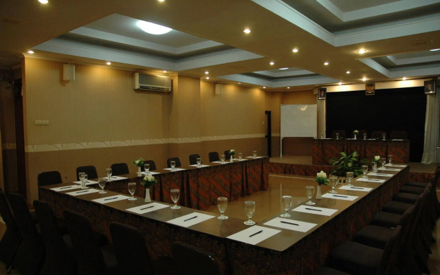 Riyadi Palace Hotel