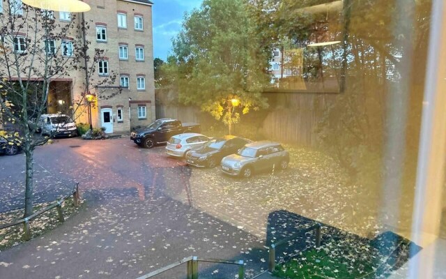 East London Apartment Near Station & Free Parking