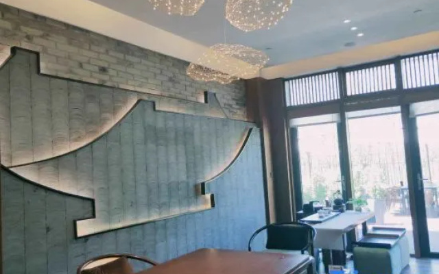 Youfeng Laiyi Hotel