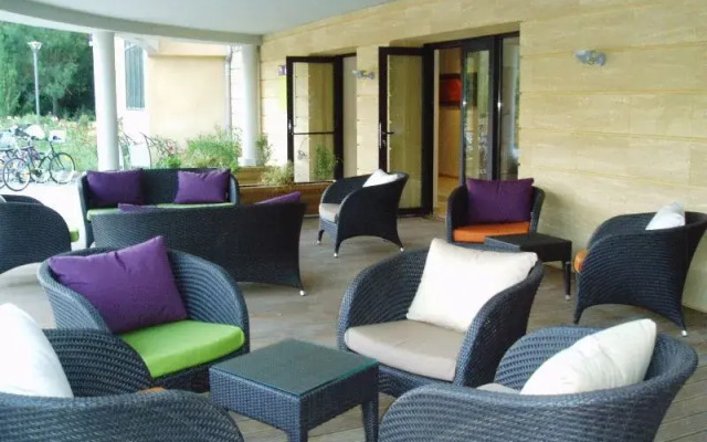 Suite Home Bouc Bel Air