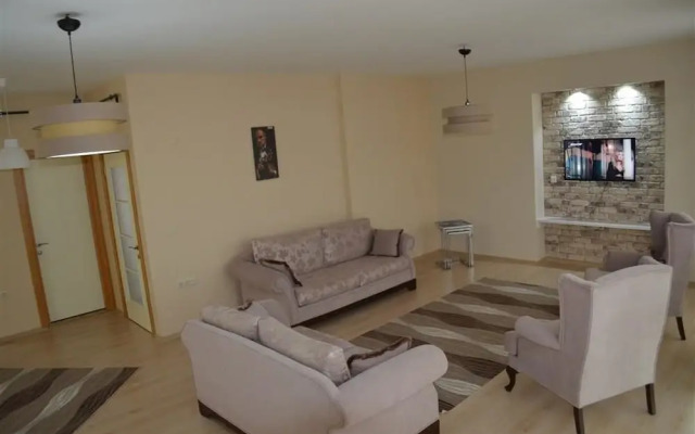 Hill Suites