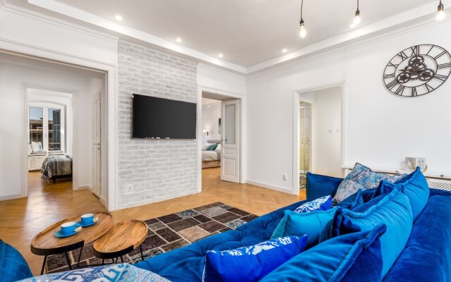 Luxury Apartment Karolina Riva