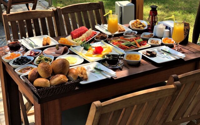 Green Pine Beach & Bungalows Luxury Concept