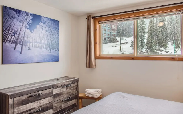 Snowy Creek by Okanagan Premier