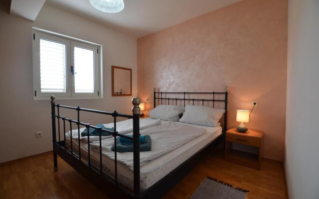 Kliska in Rovinj With 1 Bedrooms and 1 Bathrooms