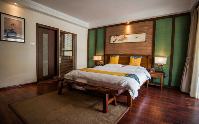 Secret Courtyard Resort Hotel
