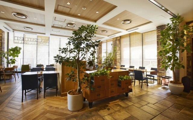 Ours Inn Hankyu