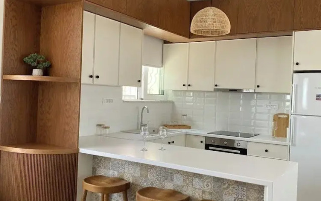 Villa Fleria Seaside Studios & Apts