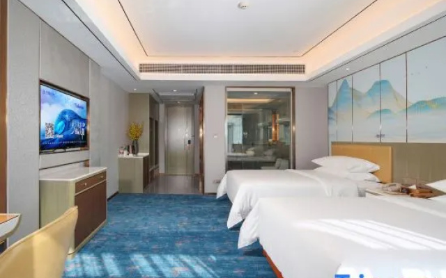 Venus Royal Hotel （Wuzhou Railway Station Meiguihu Park Branch）