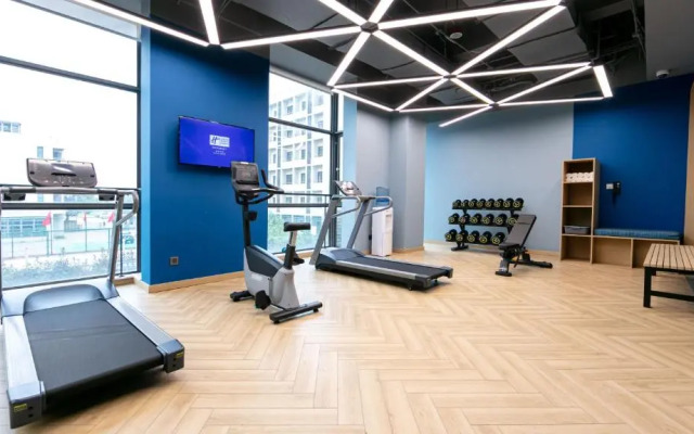 Holiday Inn Express Shanghai Pudong Airport