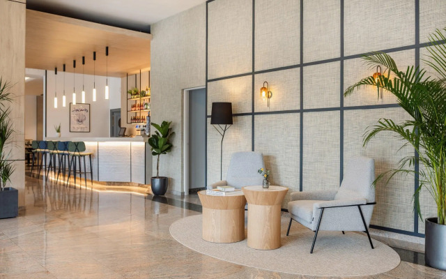 Hotel Santiago Plaza Affiliated by Meliá
