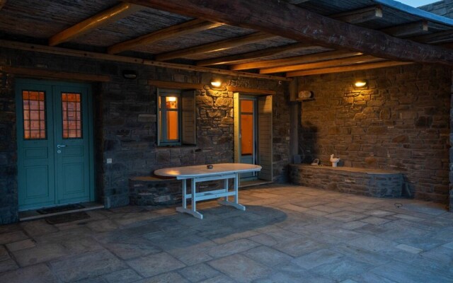 Luxury Breathtaking Villa in Paros