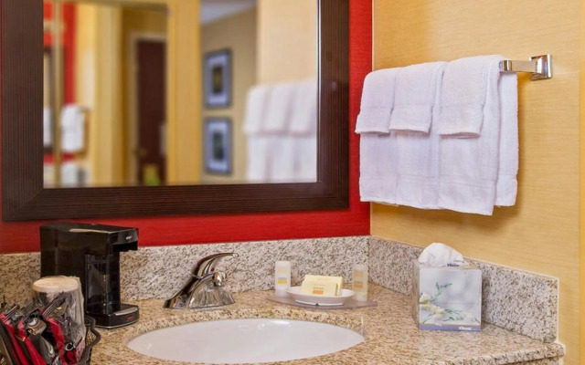 Courtyard by Marriott Richmond Northwest