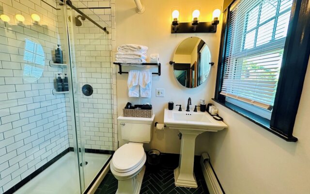 Inn at Gifford House