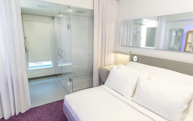 YOTEL Boston - Image 6