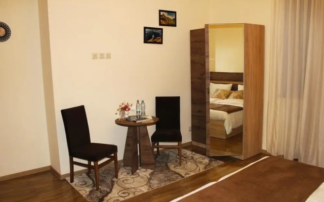 Guest House - MK