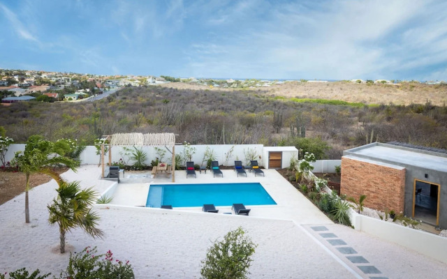 Tiara Apartment - Panoramic View With Beautiful Pool