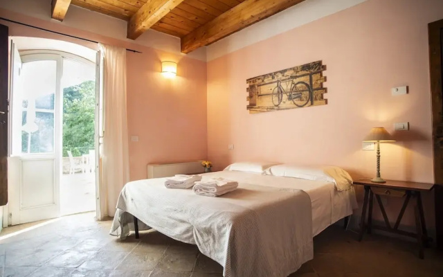 Apartment With Terrace in Assisi