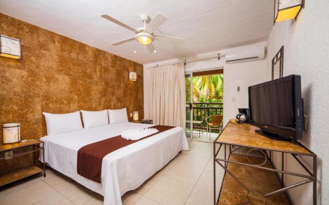 Отель Tukan Hotel Playa del Carmen