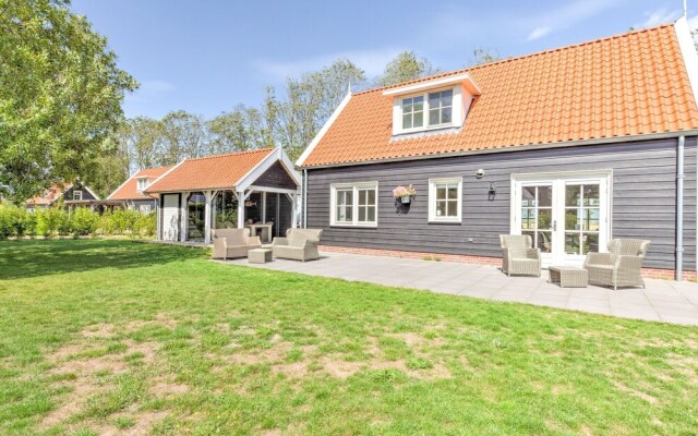 Holiday Home in Wissenkerke With Garden