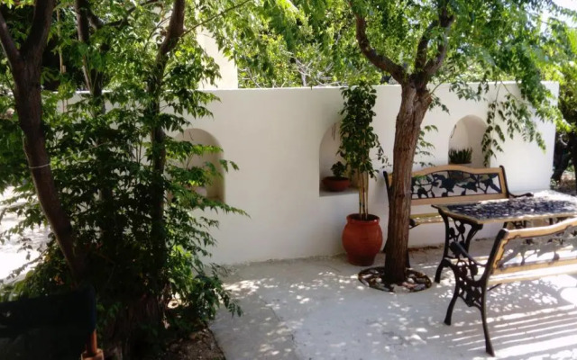 Zacharoula Rooms