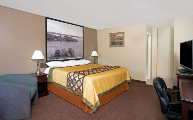 Super 8 Kingston
