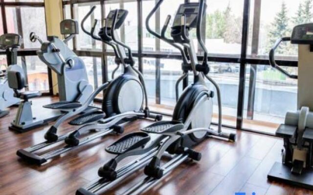 IPOH Casa Kayangan Meru Nouveau 6PAX Fully Air-Con