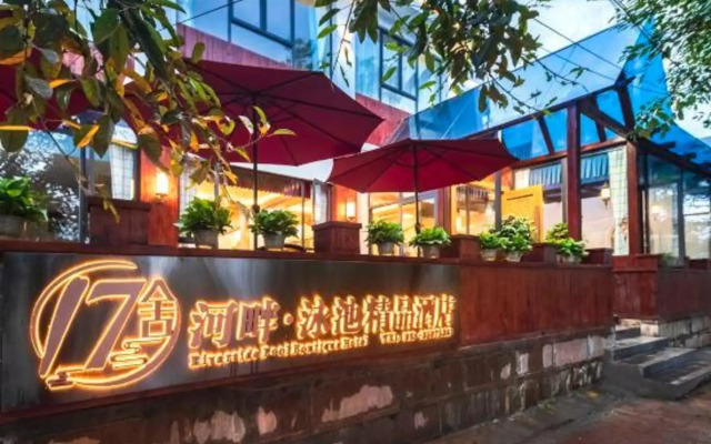 Riverside Pool Hotspring Boutique Hotel