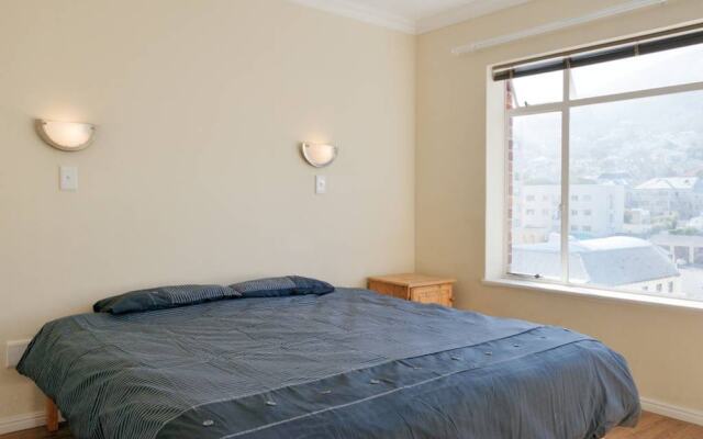 2 Bedroom Sea Point Apartment