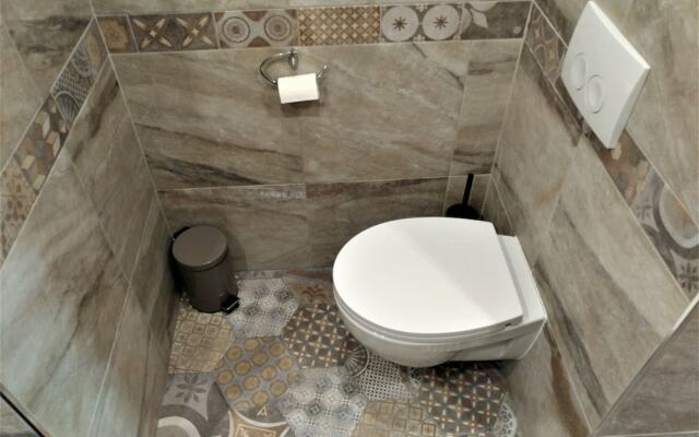 Baratero City Corner Apartment