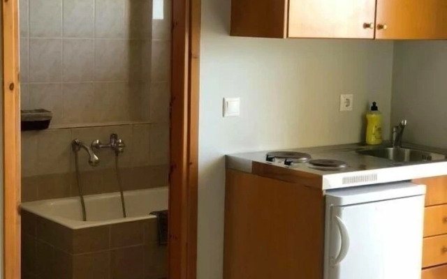 Leonidas Rooms