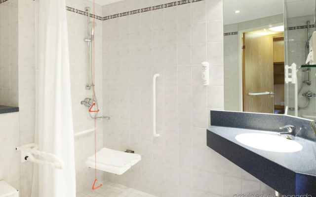Holiday Inn Express London - Park Royal by IHG