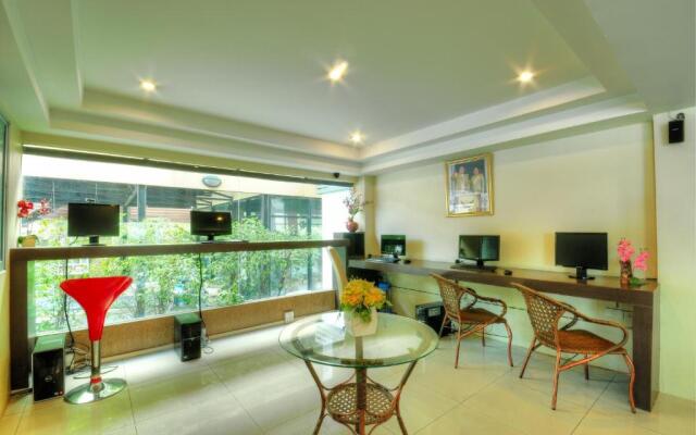 BS Premier Airport Hotel