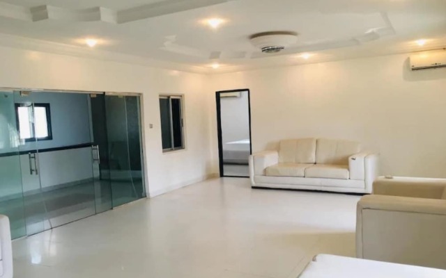 Mayors & Diplomat Apartment 1