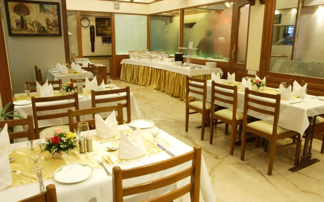 Hotel Regal Enclave