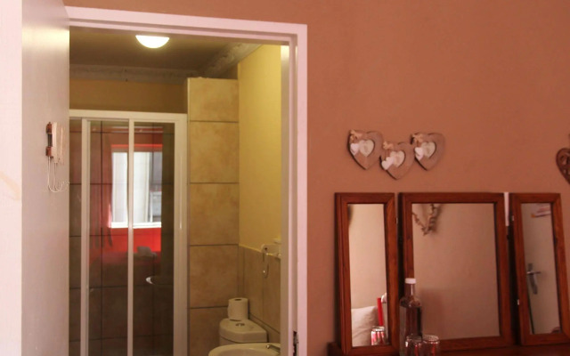 HomeBase Cape Town Backpackers - Hostel