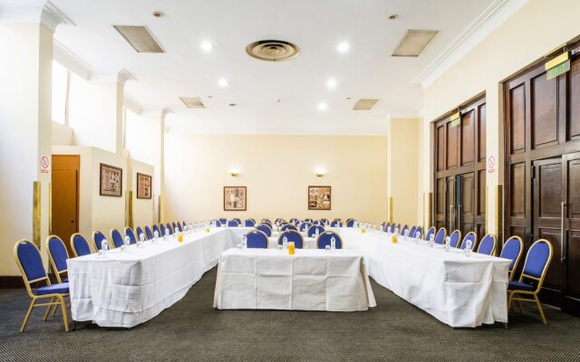 New Ambassador Hotel