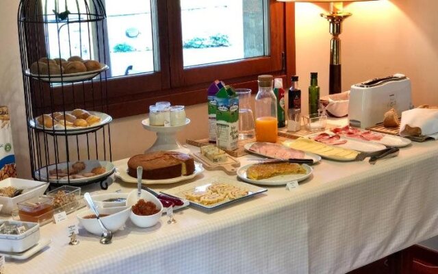 Hotel Reina Adosinda