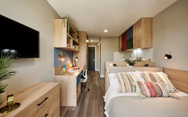 Modern Studios in BRIGHTON SK