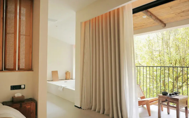 BuSu Forest Forever Hotel