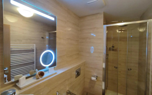 Útulné studio s balkónem