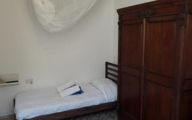 Corto Maltese Guest House