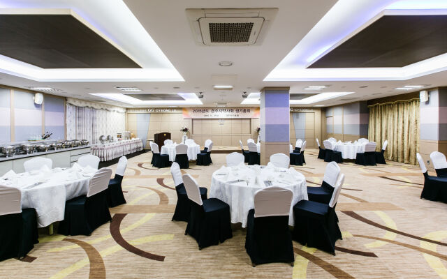 Gyeongju GG Tourist Hotel