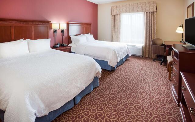 Hampton Inn Fairmont